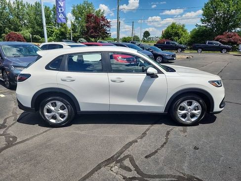 Used 2025 Honda HR-V LX image 7