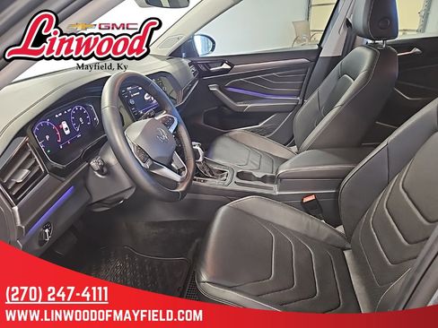 Used 2024 Volkswagen Jetta SEL image 12