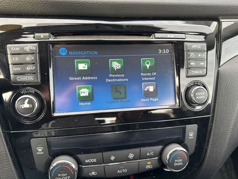 Used 2017 Nissan Rogue Sport SL image 23