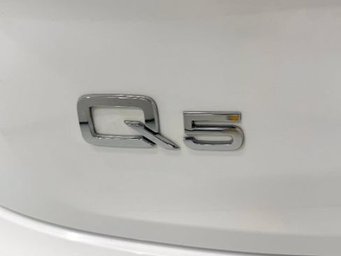 Used 2018 Audi Q5 Prestige AWD/4WD image 11