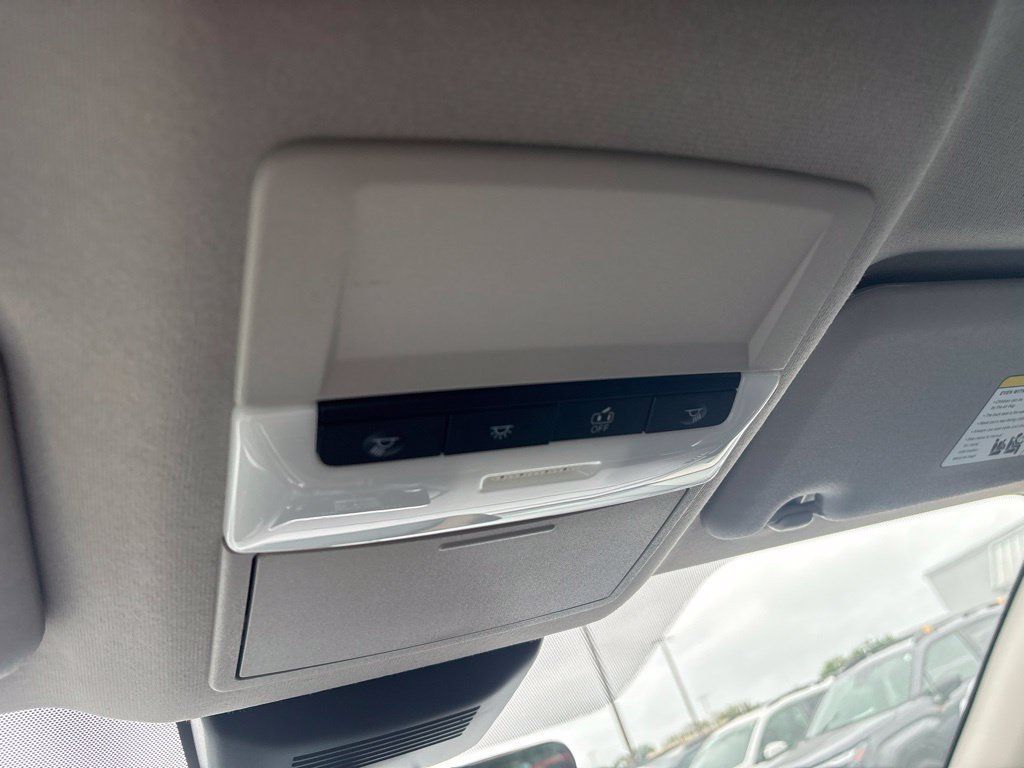 Used 2023 Nissan Sentra SR w/ Electronics Package FWD image 19