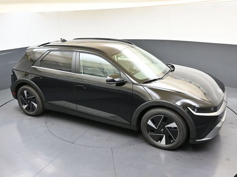 New 2025 Hyundai Ioniq 5 SEL image 42