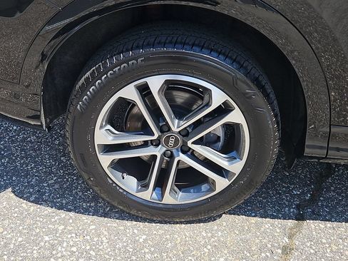 Certified 2025 Audi Q5 Premium w/ Convenience Package AWD/4WD image 8