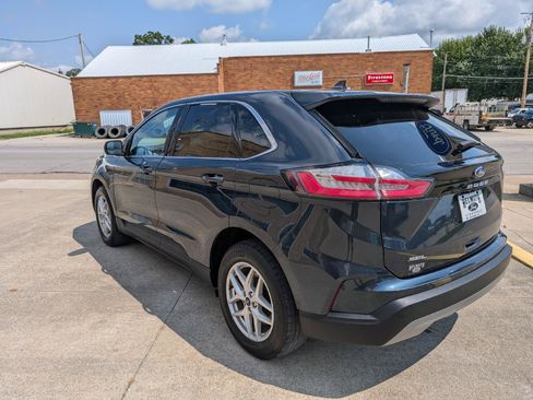Used 2024 Ford Edge SEL w/ Convenience Package AWD/4WD image 8