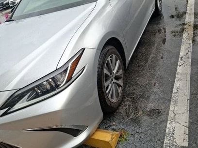Used 2019 Lexus ES 350 350