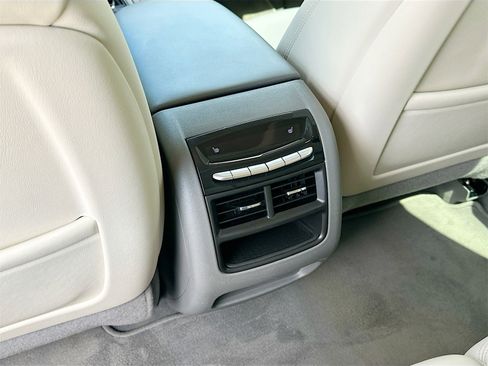 Used 2020 Cadillac XT5 Premium Luxury image 27