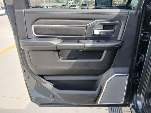 New 2026 RAM 2500 Laramie AWD/4WD image 13