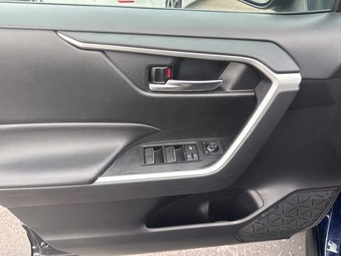 Used 2024 Toyota RAV4 XLE FWD image 25