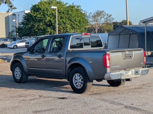 Used 2016 Nissan Frontier SV RWD image 6