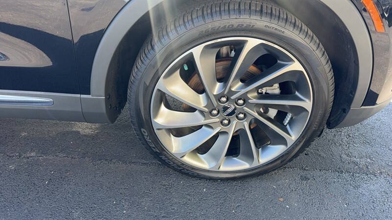 Used 2020 Lincoln Nautilus Reserve AWD/4WD image 9