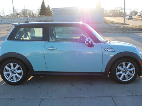 Used 2011 MINI Cooper S image 3