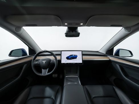 Used 2023 Tesla Model Y Performance AWD/4WD image 16