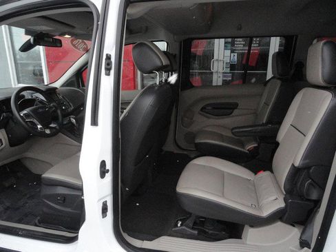 Used 2016 Ford Transit Connect Titanium image 12