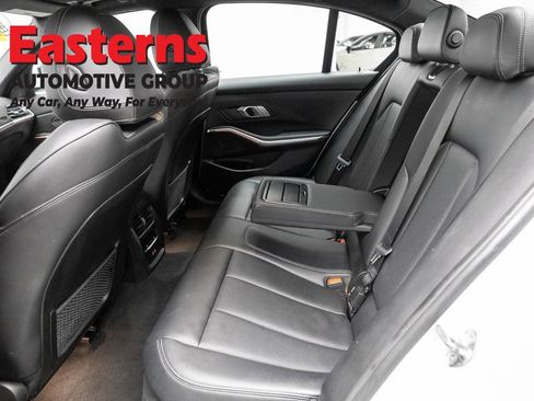 Used 2022 BMW 330i xDrive Sedan w/ M Sport Package image 23