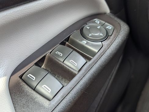 Used 2020 Chevrolet Equinox LT FWD image 29