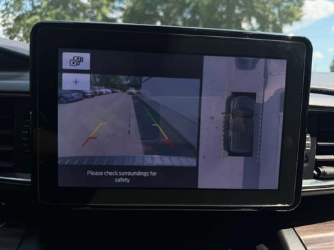 Used 2020 Ford Explorer Limited w/ Class III Trailer Tow Package AWD/4WD image 33