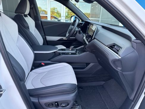 Used 2026 Lexus TX 500h AWD w/ Technology Package image 4
