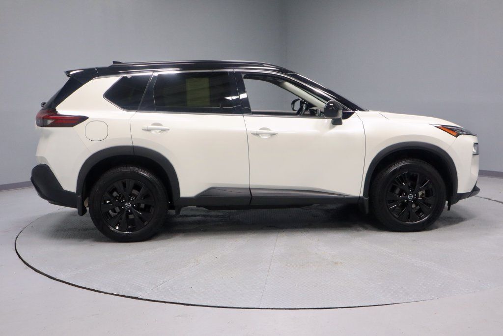 Certified 2023 Nissan Rogue SV w/ SV Premium B Package AWD/4WD image 12