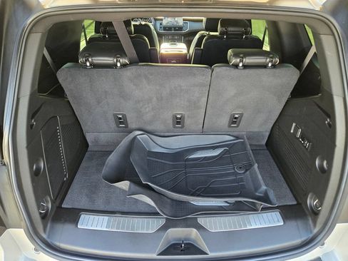 Used 2021 Chevrolet Tahoe Premier w/ Premium Package AWD/4WD image 13