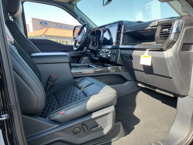 New 2026 Ford F250 Lariat w/ Black Appearance Package AWD/4WD image 17