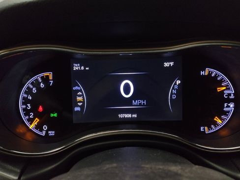 Used 2017 Jeep Grand Cherokee Limited image 23