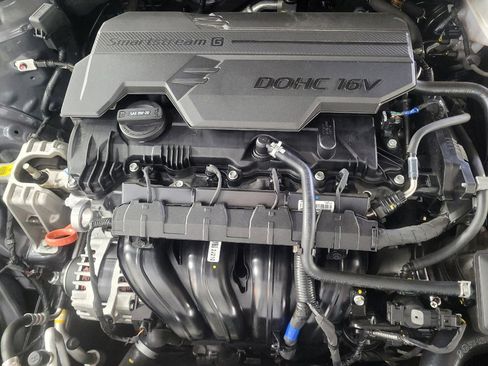 Used 2024 Hyundai Elantra SE FWD image 30