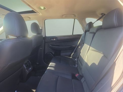 Used 2018 Subaru Outback 2.5i Limited image 13
