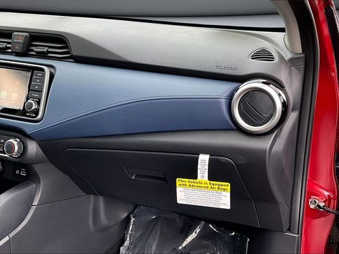 Used 2025 Nissan Versa SV w/ Trunk Package image 15