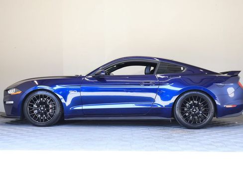 Used 2019 Ford Mustang GT Premium RWD image 7