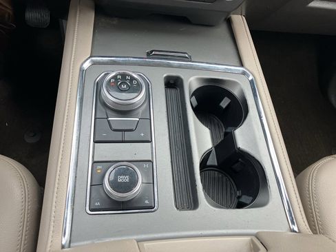 Certified 2020 Ford Expedition XLT w/ Equipment Group 202A image 20