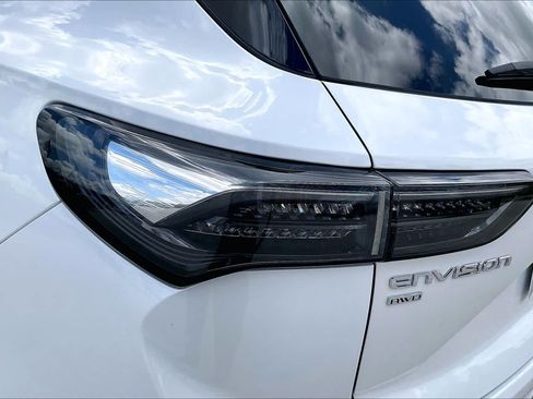 Certified 2025 Buick Envision Avenir AWD/4WD image 29