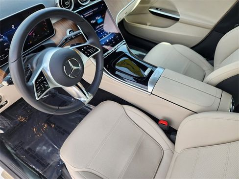 Certified 2025 Mercedes-Benz C 300 4MATIC Sedan image 7