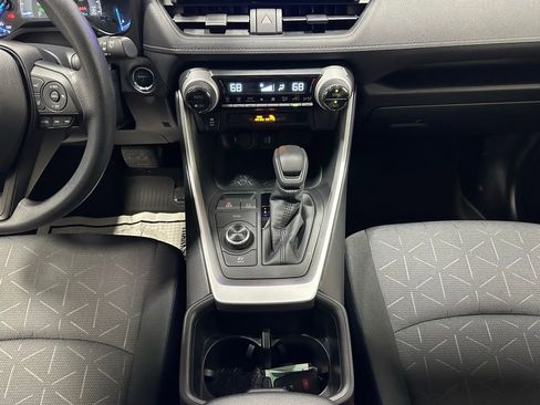 Used 2025 Toyota RAV4 XLE image 38