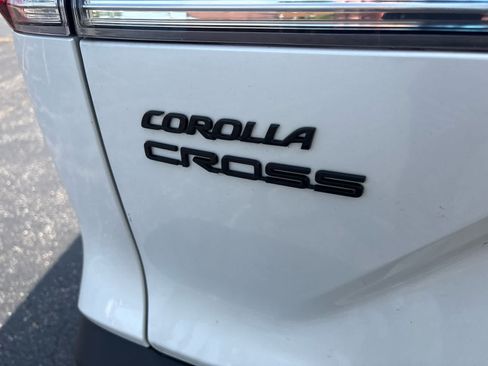 Used 2025 Toyota Corolla Cross AWD Hybrid image 19
