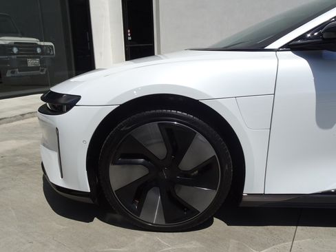 Used 2024 Lucid Air Touring AWD/4WD image 9