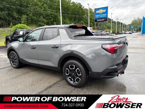 Used 2022 Hyundai Santa Cruz SE AWD/4WD image 3