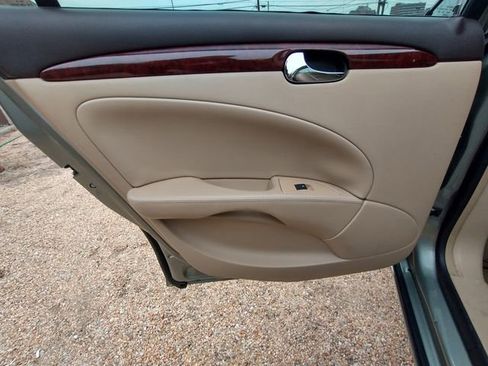 Used 2007 Buick Lucerne CXL image 20