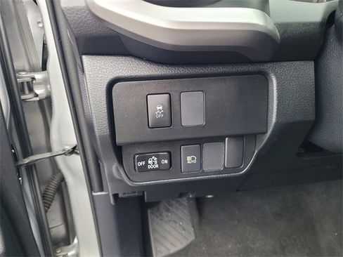 Used 2020 Toyota Tacoma SR5 image 22