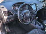 Used 2019 Jeep Cherokee Limited image 2