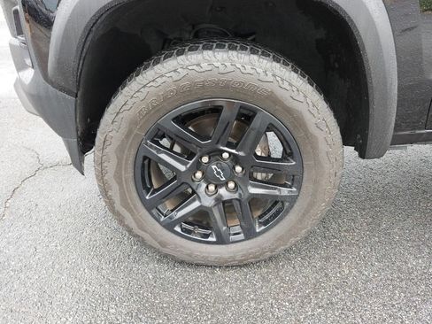 Used 2024 Chevrolet Colorado Trail Boss AWD/4WD image 9