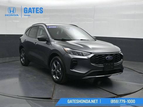 Used 2025 Ford Escape ST-Line AWD/4WD image 4
