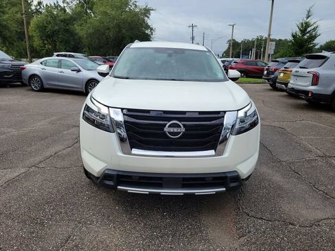 Used 2024 Nissan Pathfinder SL w/ Cargo Package FWD image 5