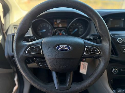 Used 2018 Ford Focus SE image 15