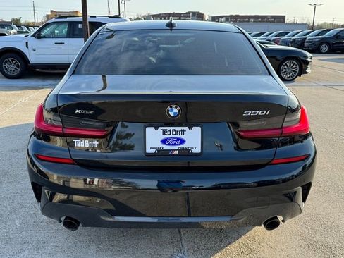 Used 2021 BMW 330i xDrive Sedan w/ M Sport Package image 9