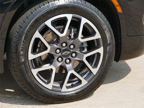 Used 2024 Chevrolet Blazer RS w/ Enhanced Convenience Package image 9