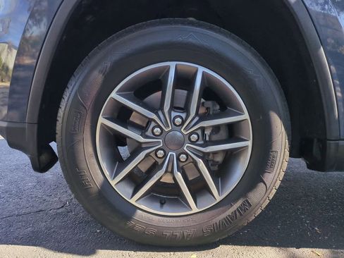 Used 2020 Jeep Grand Cherokee Limited image 14