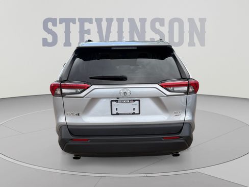 Used 2023 Toyota RAV4 XLE AWD/4WD image 4