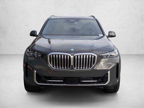 Used 2026 BMW X5 xDrive50e w/ Premium Package AWD/4WD image 5