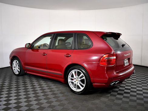 Used 2008 Porsche Cayenne GTS image 12