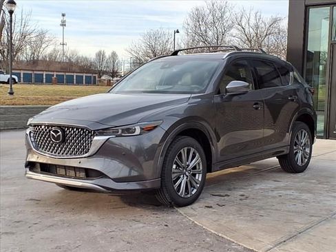 New 2025 MAZDA CX-5 Signature image 2